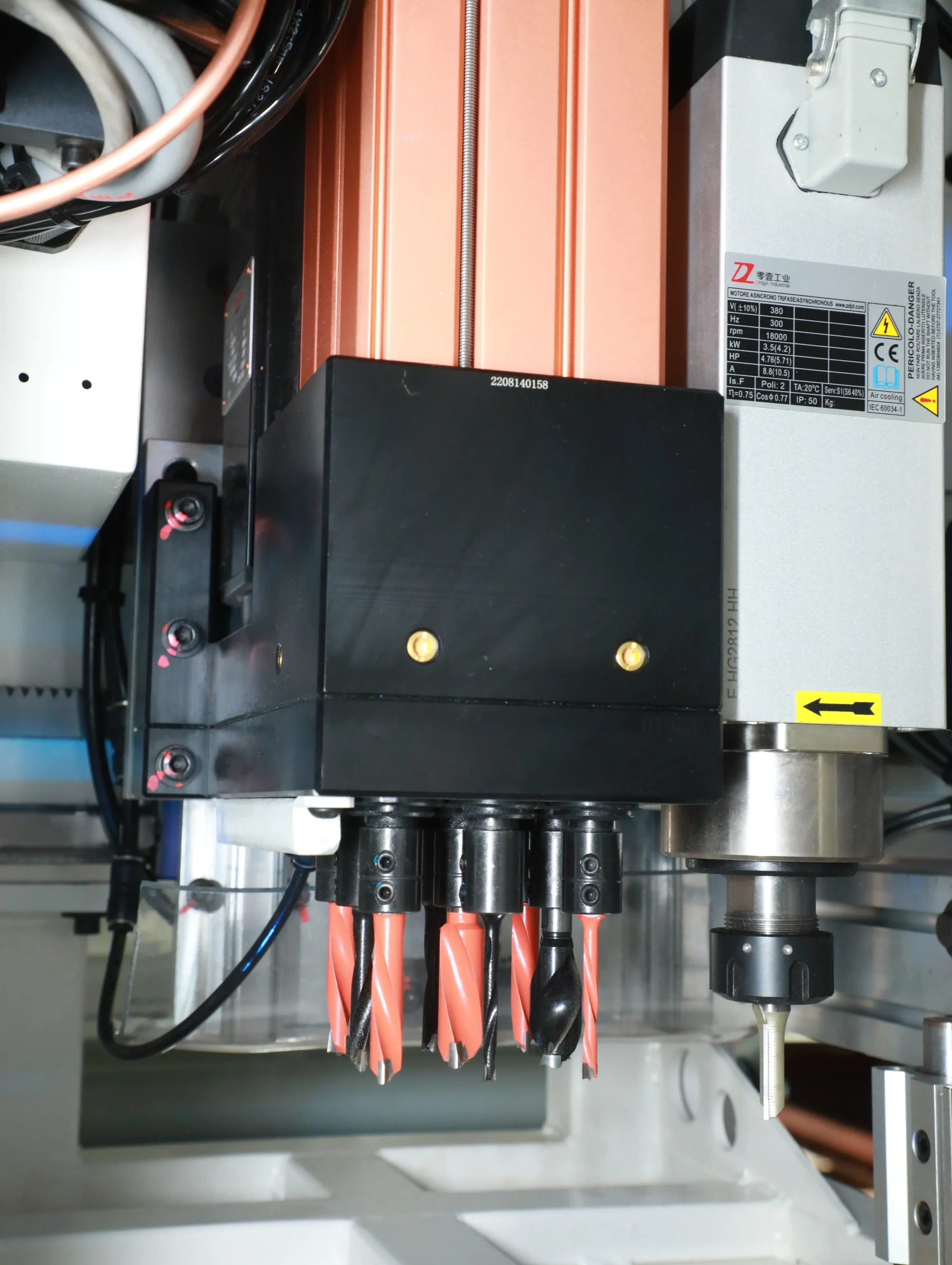 سی ان سی سوراخ کاری 6 وجه تک هد SKH-612NT